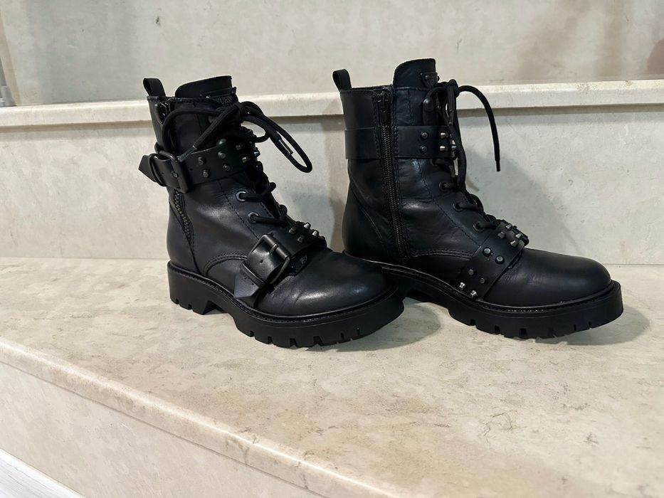 Дамски боти Guess