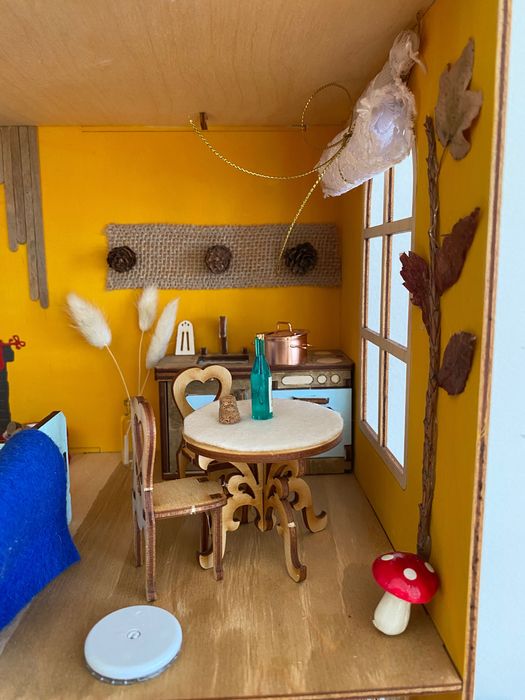 Къща за кукли от дърво