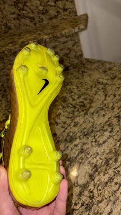Ghete de fotbal Nike Hypervenom FG Gold