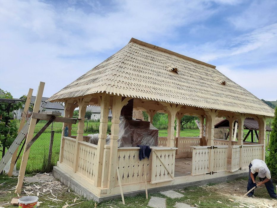 Case si foisoare din lemn