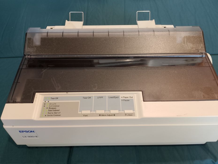 Imprimantă matricială Epson LX-300+II - USB, Tractor și Sheet Feeder