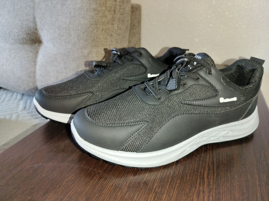 Кроссовки мужские