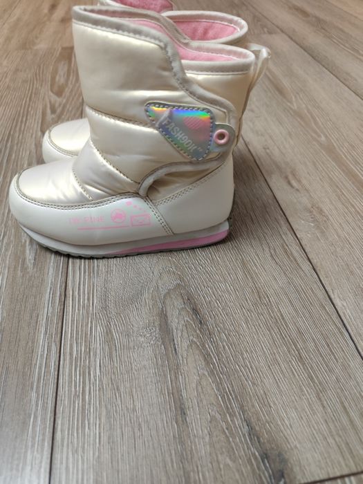 Продам детские сапожки