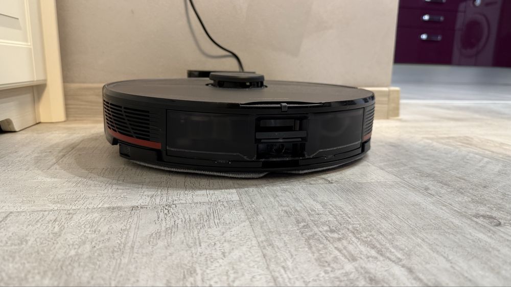 Roborock S7 Max V с AI камера за следене на предмети/препятствия