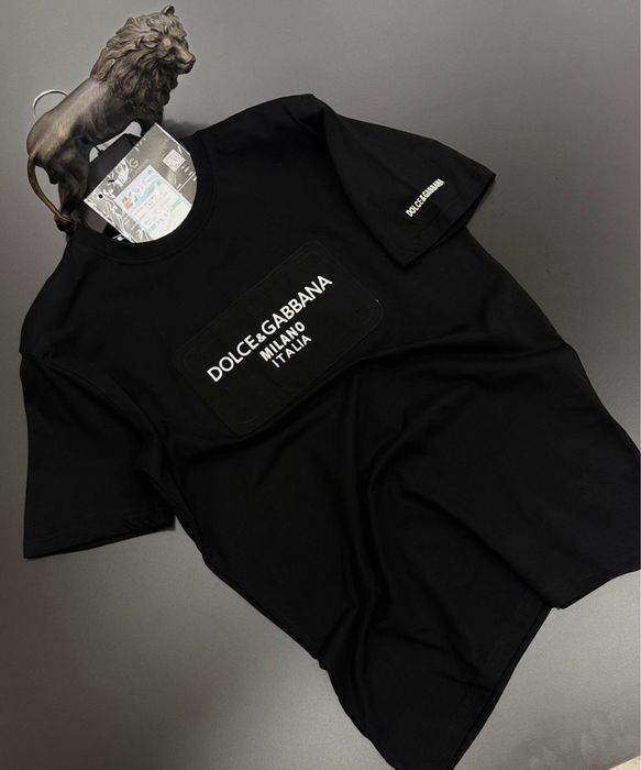 Vand tricouri de barbati