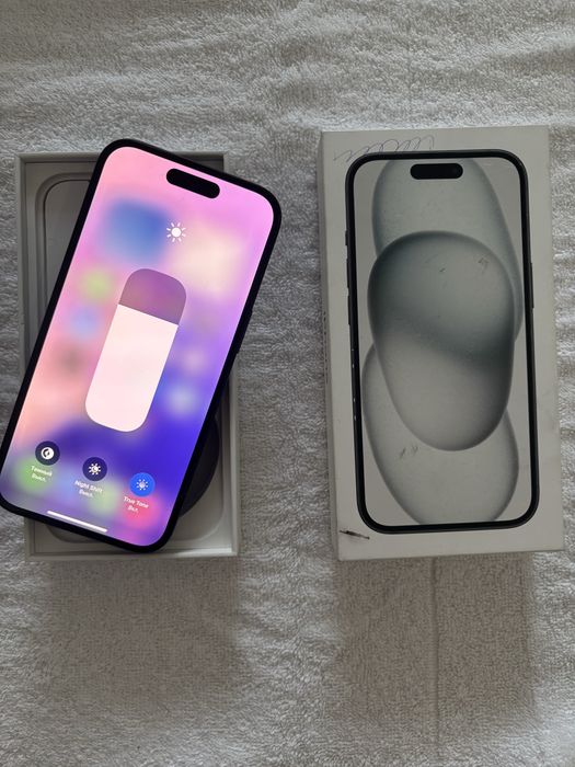iPhone 15 128GB 100%