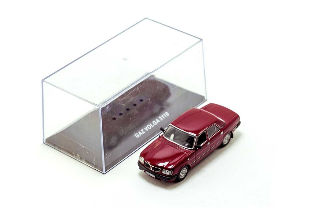 ГАЗ-3110 от фирмы IST models, масштаб 1:43, коллекционая модель.