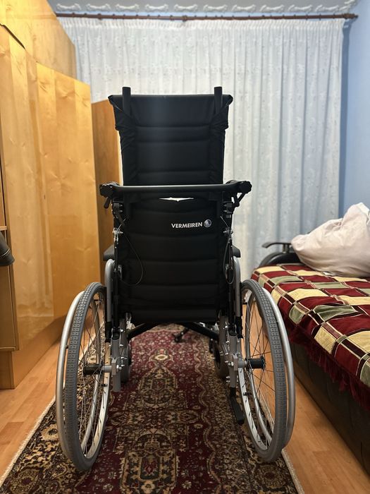 Scaun rulant Vermeiren Eclips X4 90° – rabatabil, pliabil, ca nou