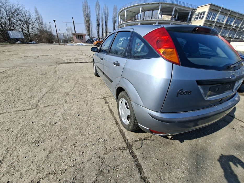 Dezmembrez Ford Focus 1 1.6B 2002 FYDD