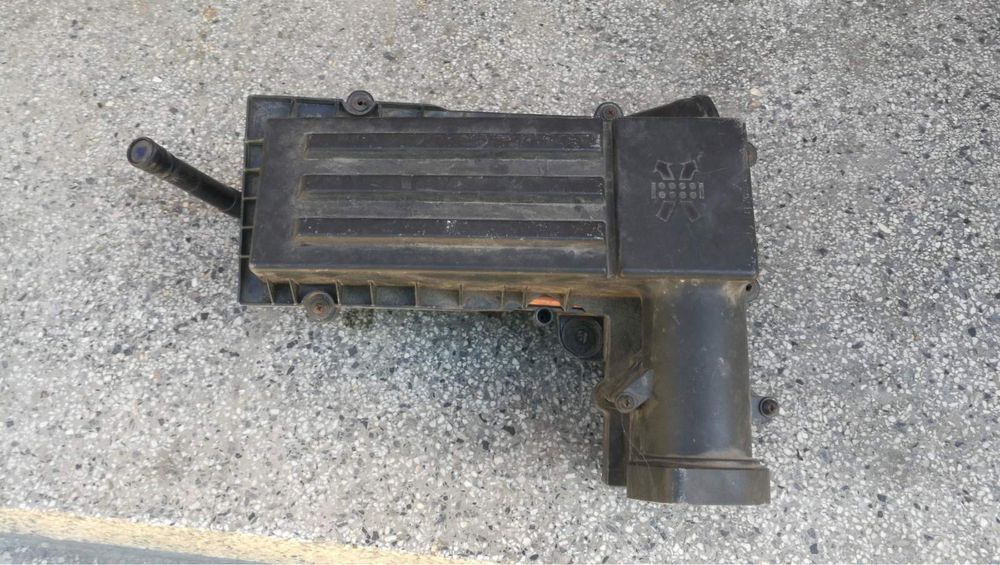 Кутия за въздушен филтър Golf 5 гр. Плевен 9-ти квартал • OLX.bg