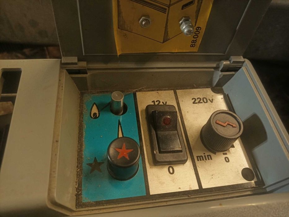 Хладилна ракла на газ, 12в. и 220в.  CampingGas CTL 175