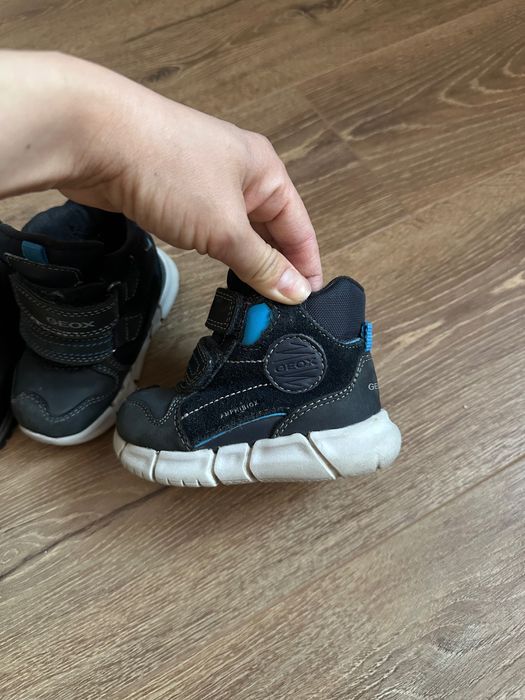 Отдам детскую обувь