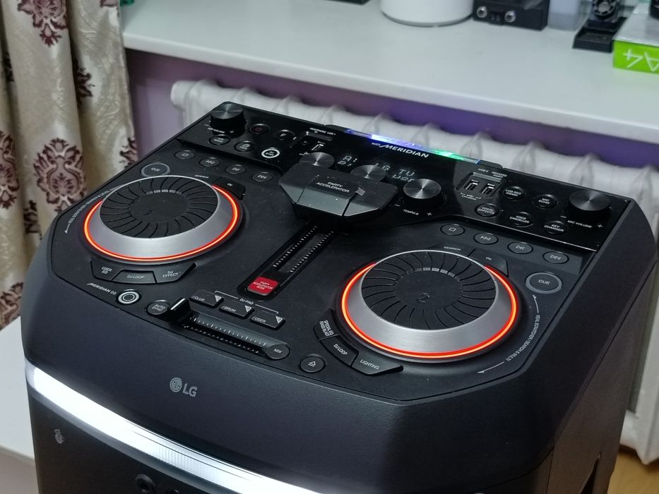 Срочно продам колонку LG