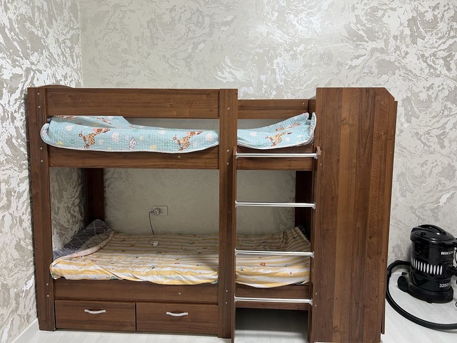 Bolalar 2 etajlik devani