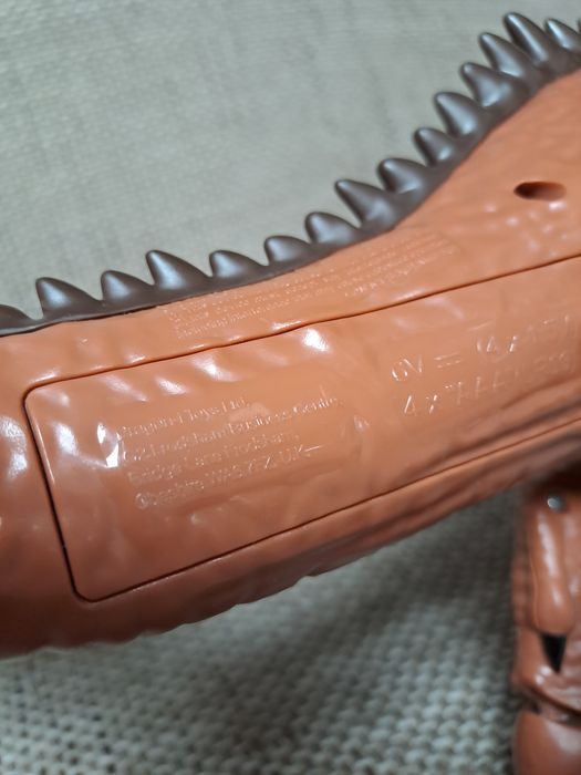 Детска играчка динозавър