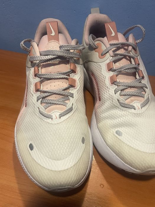 Nike react , marimea 40