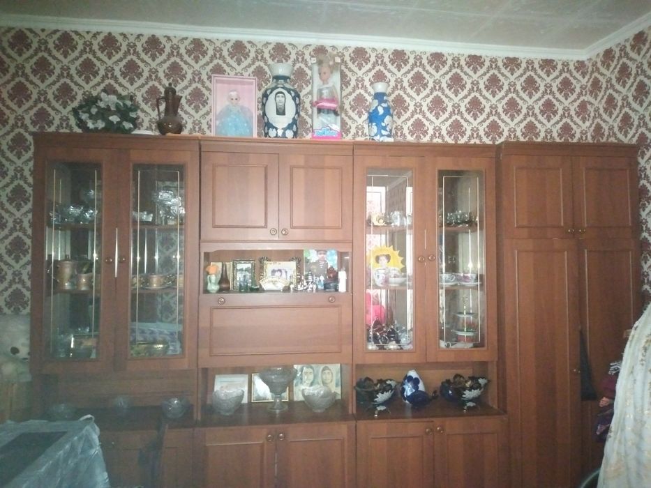 Сотилади стенка зал учун