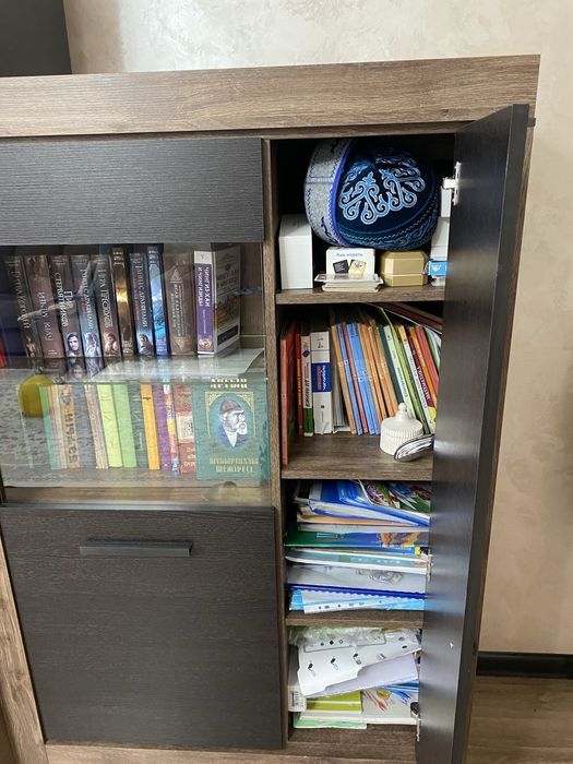 Продам стенку, без телевизора