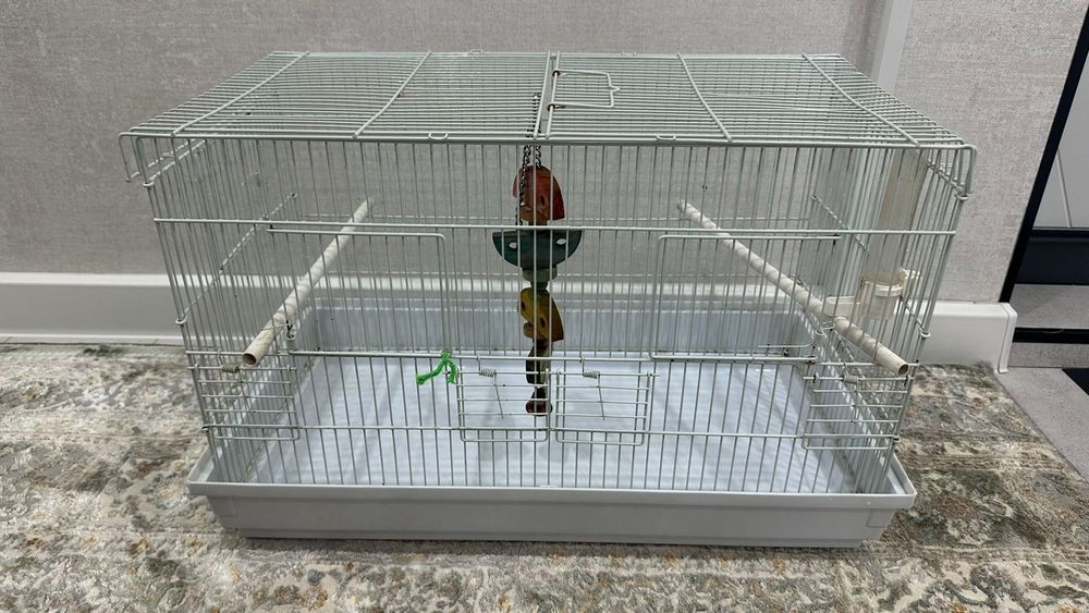 Продам клетку для попугаев