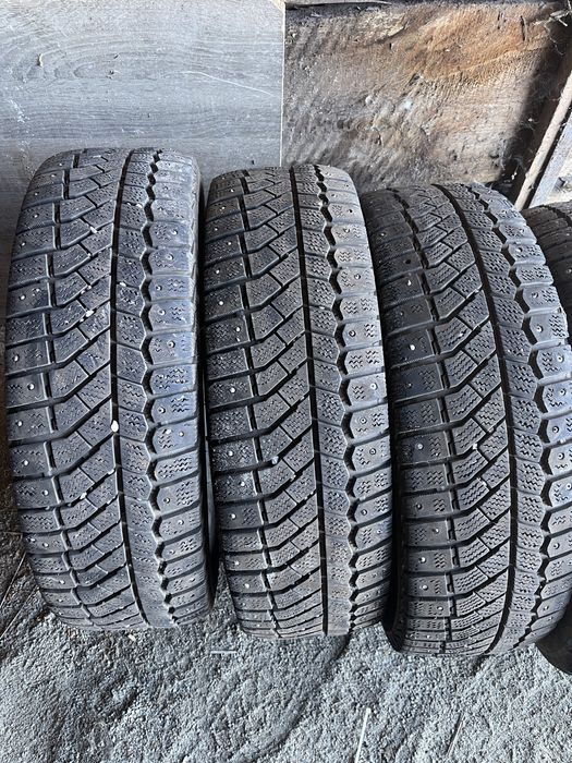 195/65/15 3 одинаковые 2 разные
