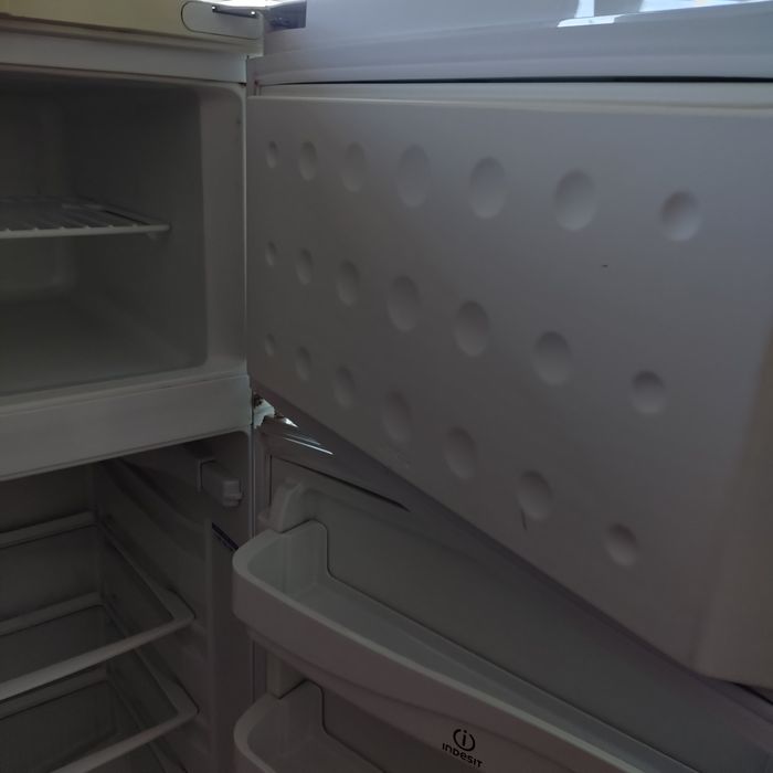 Хладилник Indesit