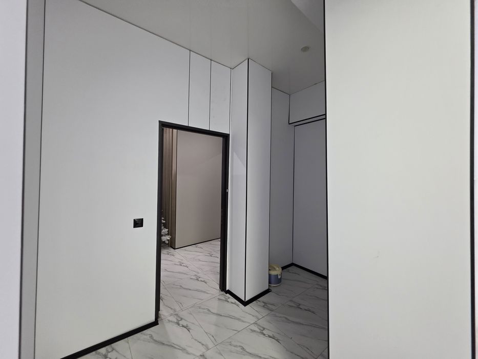 Кабинет в аренду в салоне