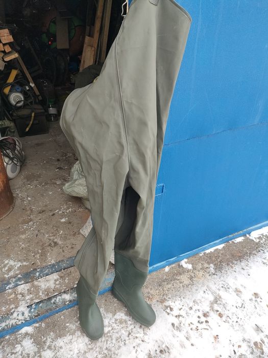 Продам рыбацкие сапоги