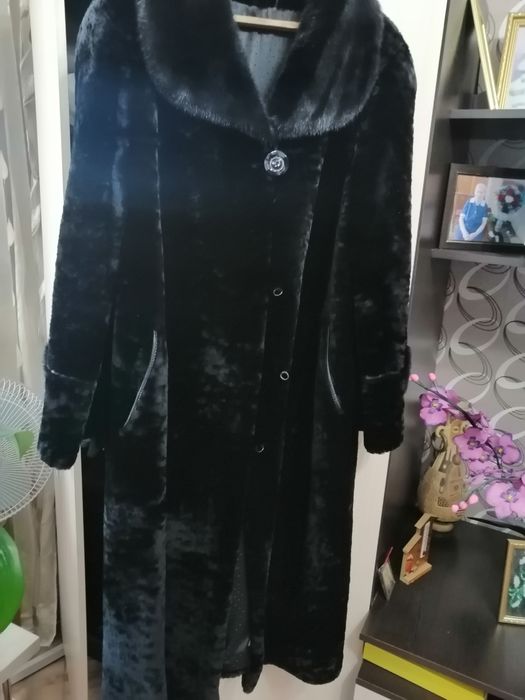 Продам шубу мутон с вставками из норки