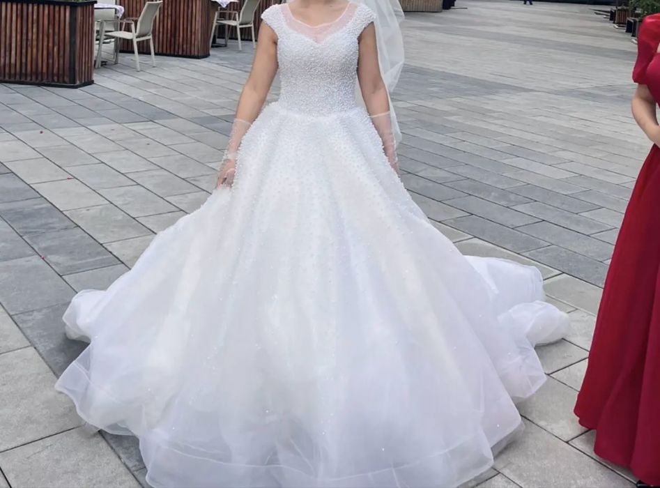 Свадебное платье жемчужное
