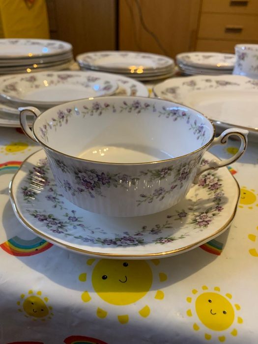 Порцеланов сервиз Elizabethan Chantilly