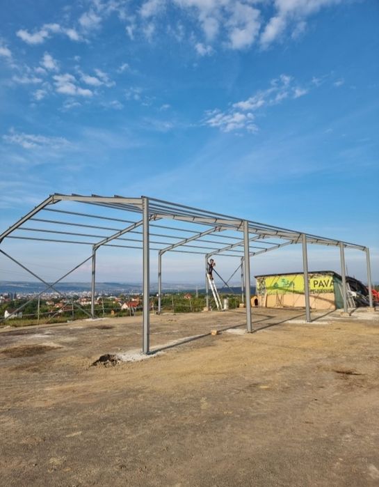 Van Hala Metalica 10x15 din profile cu țeava pe acoperiș la pret redus