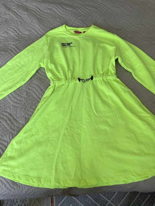 Продаю вещи на девочку 10-13 лет