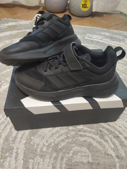 Adidas FortaRun номер 34