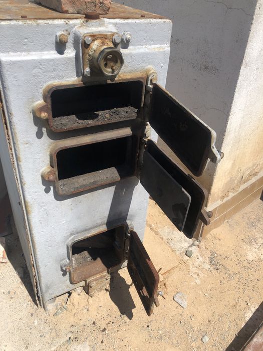 Печь угольная , для отопления дома, и других помещений