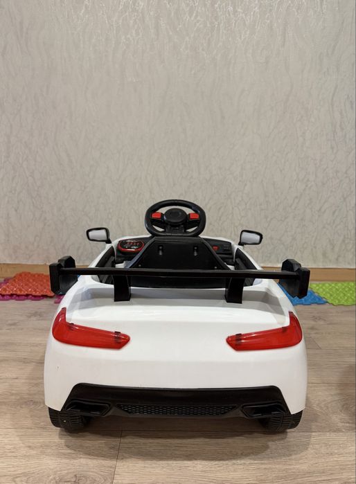 Машинка детская