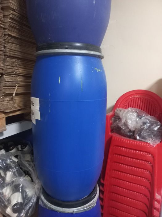 200 kg va 170 kg bochka sotiladi