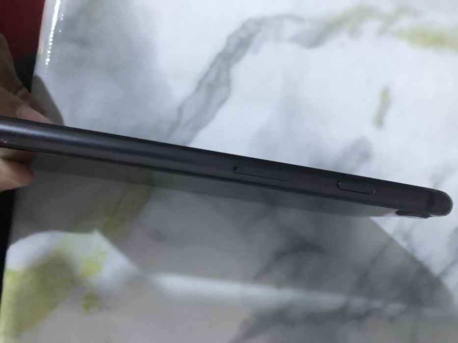 Продам айфон 8 в хорошем состояний