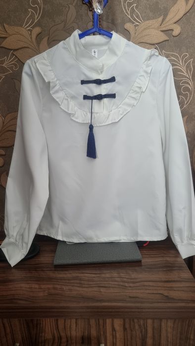 Школьная блузка, размер  S