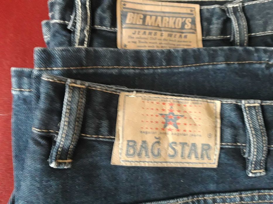 Vind blugi barbati diferite marci