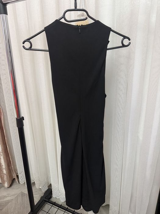 Черна мини рокля Zara