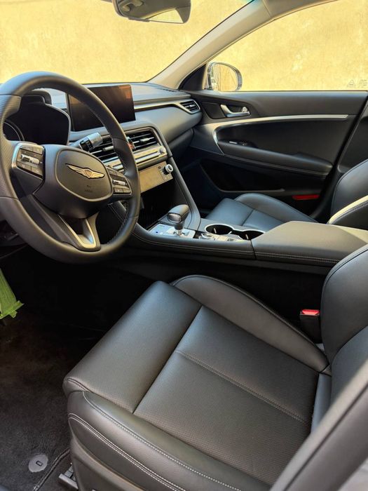 Genesis G70.