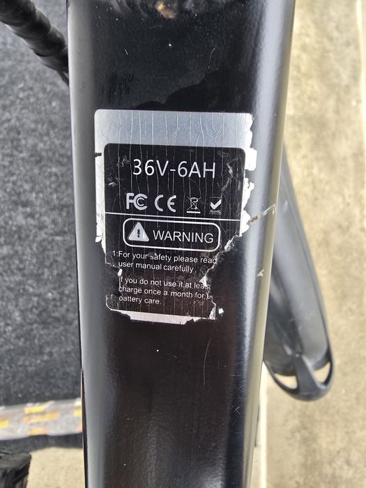 Bicicletă electrică E-Wheels