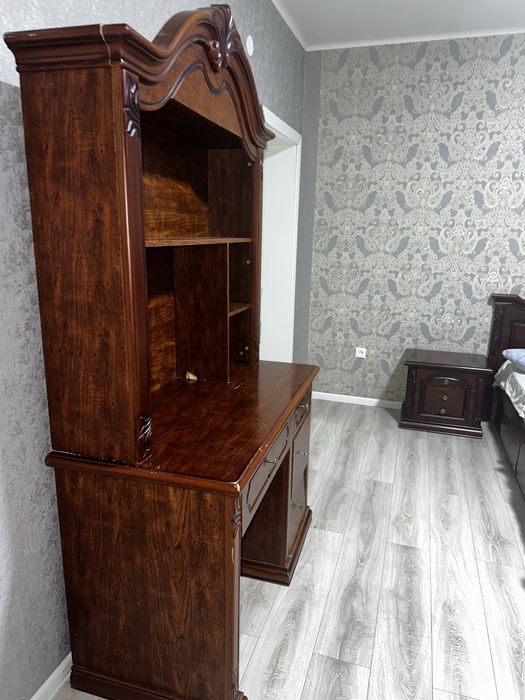 Винтажный письменный стол