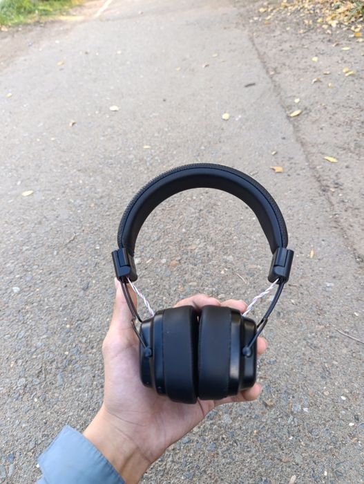 Продам наушники marshall major 4