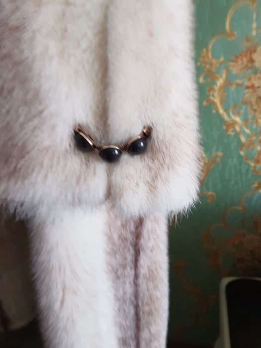 Верхняя одежда ,шуба