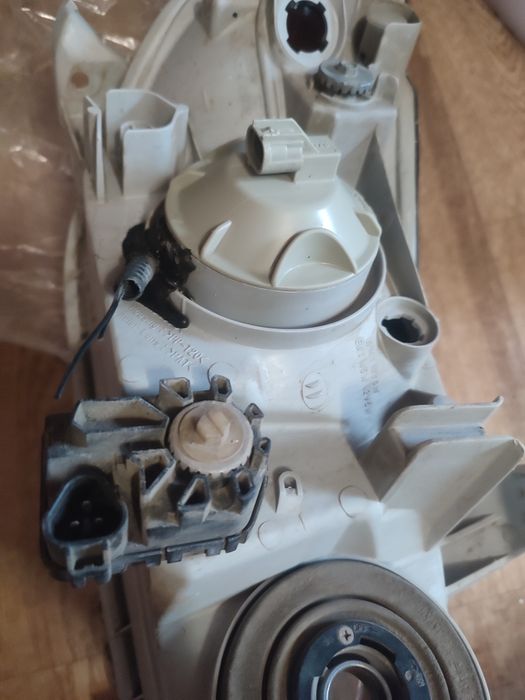 Продам фары на Toyota Camry 30