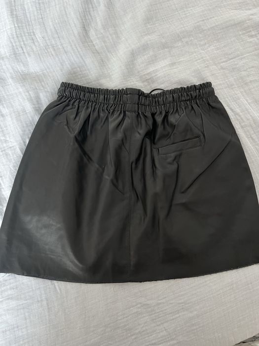 Юбка кожаная топы 42р