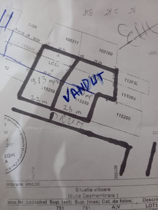 Vând teren intravilan