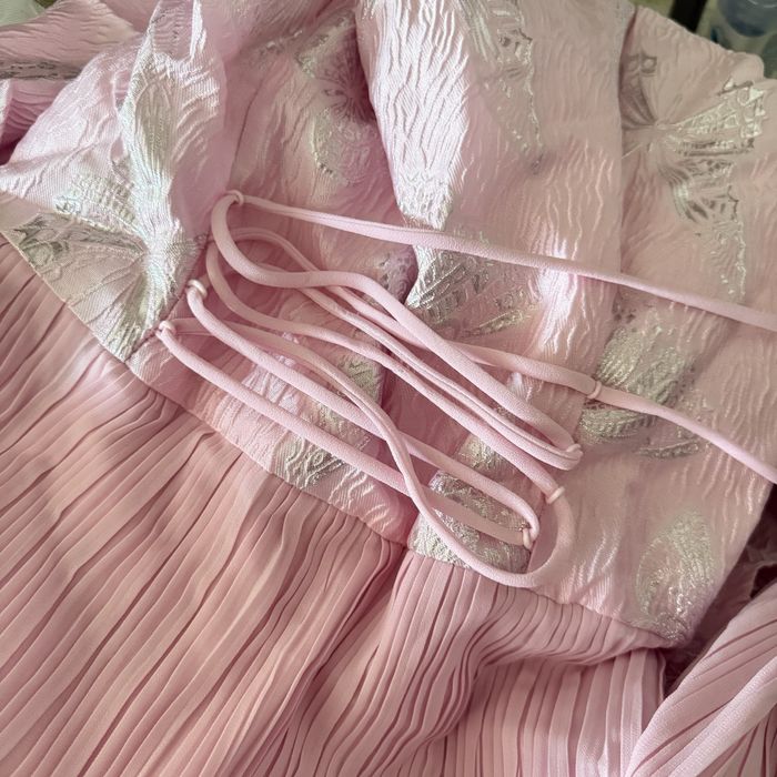 Продаю платье с корсетом