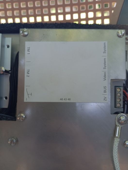 Табло звънци с камера GIRA